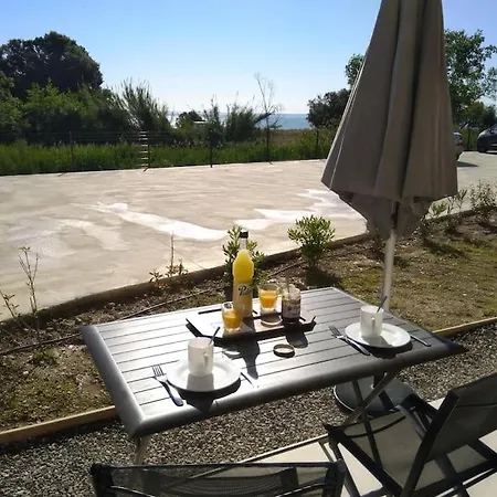 Lägenhet Front De + Piscine Linguizzetta